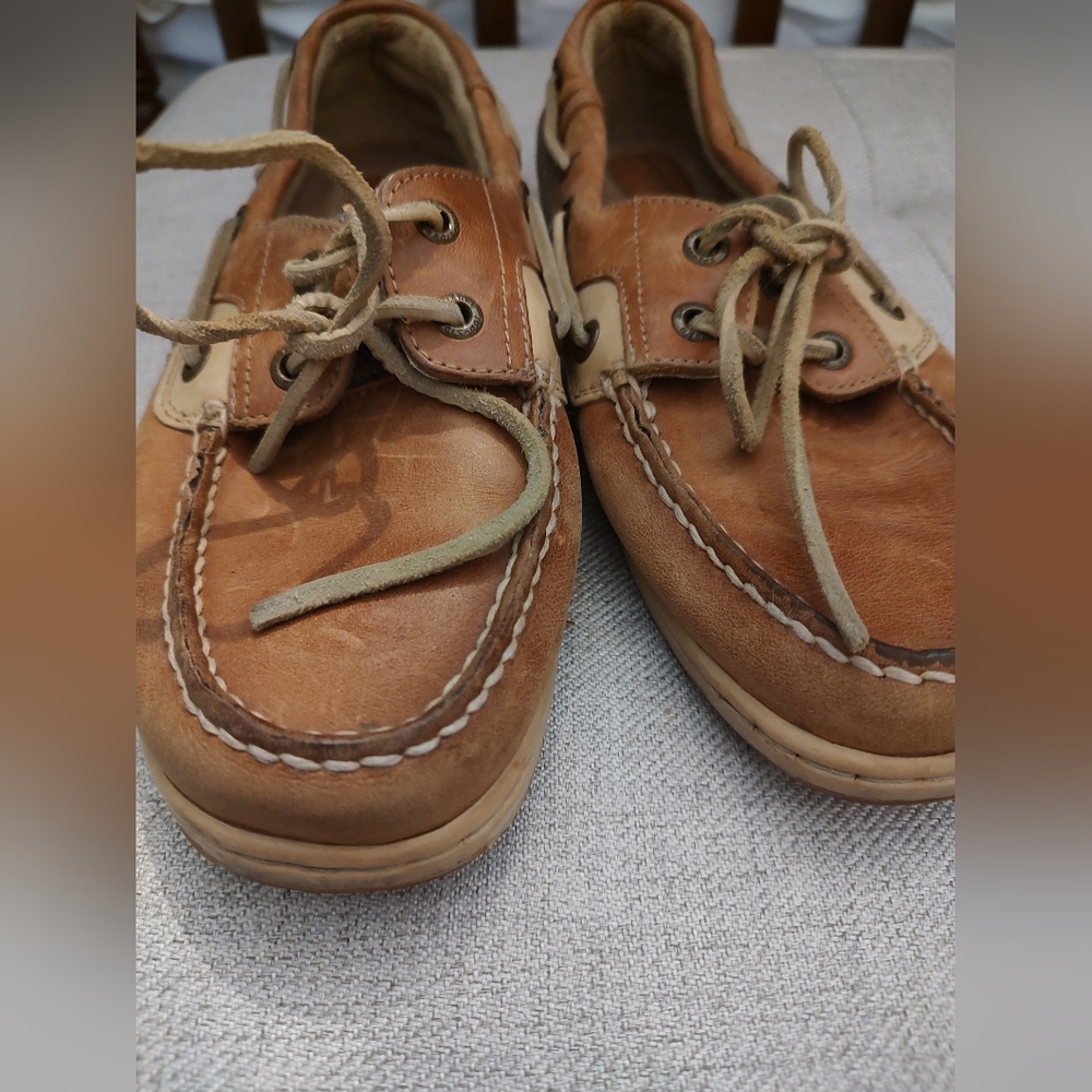 Women's Sperry shoes size 7.5